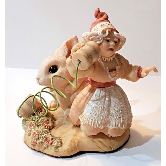 Enesco Lieblings KEEP IN TOUCH figurine Dutch gnome wee folk & rabbit can phone - Picture 2 of 12